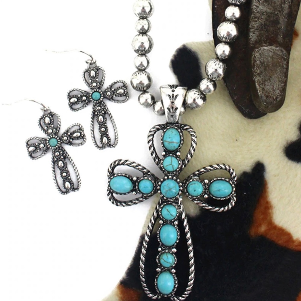Women’s Turquoise Pendleton Cross Concho Necklace  & Earring set